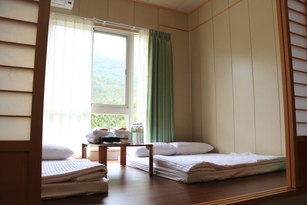 Fully B&B ผูหลี่ ภายนอก รูปภาพ