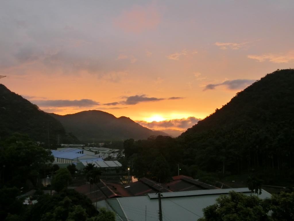 Fully B&B ผูหลี่ ภายนอก รูปภาพ